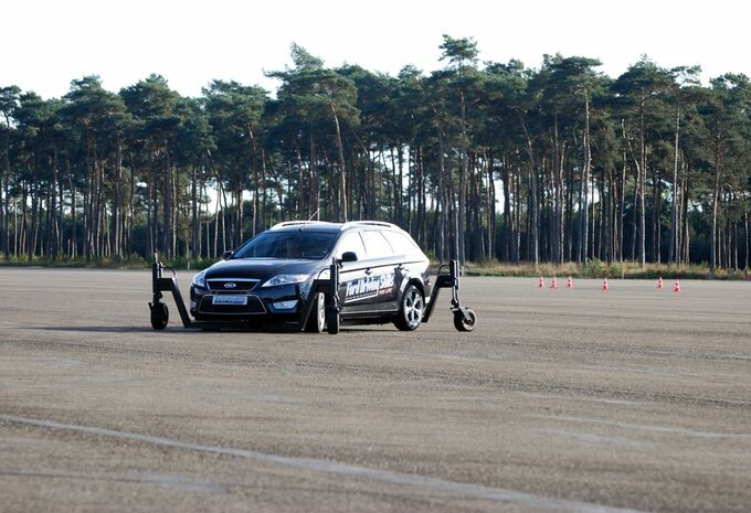 220 jeunes francophones au Ford Driving Skills #5