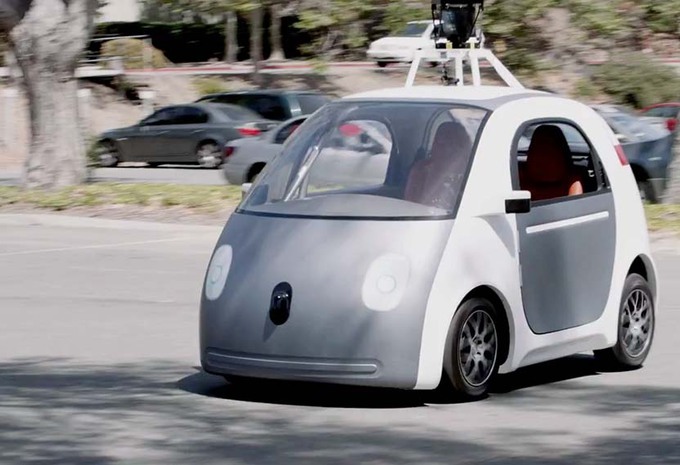 Google gaat zijn zelfstandige auto de weg opsturen #1