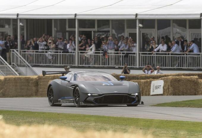 Aston Martin Vulcan: optreden op Goodwood #1