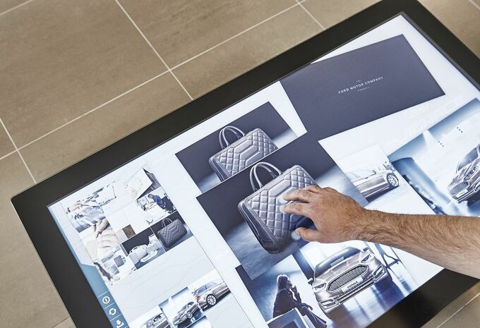 Ford transforme quelques concessions en stores #2