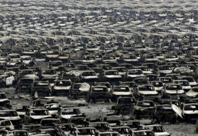 Catastrophe de Tianjin : 10.000 voitures carbonisées #1