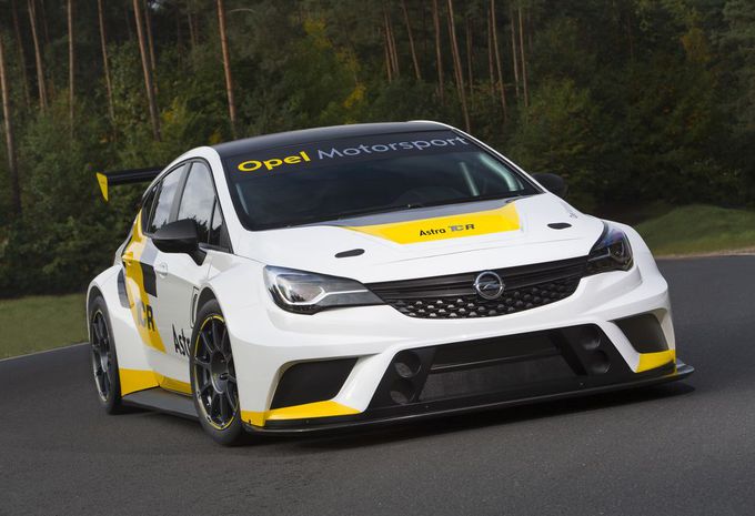 Opel Astra TCR : en piste ! #1