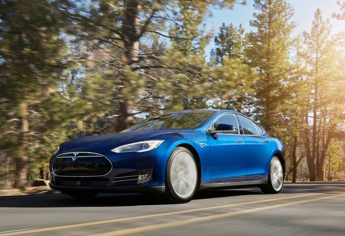 Tesla rappelle la Model S #1