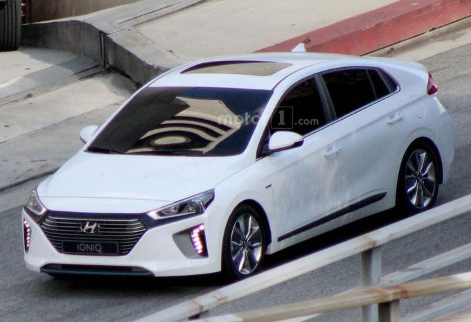 Definitieve Hyundai Ioniq betrapt tijdens filmopname #1