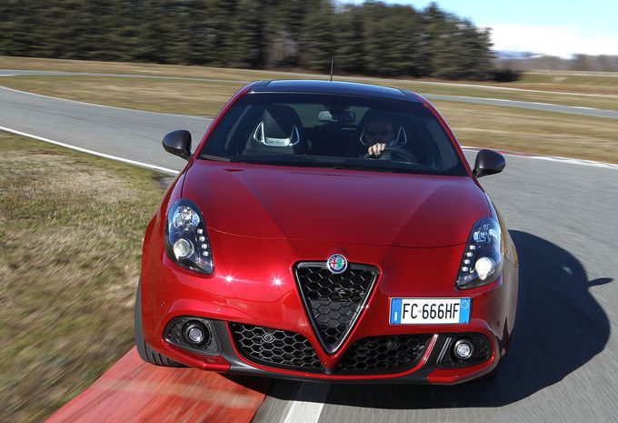 L'Alfa Romeo Giulietta s'offre un style très légèrement rénové