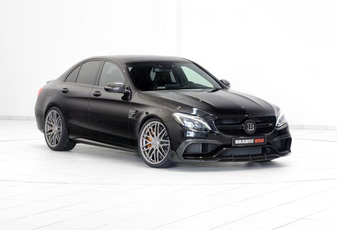 Mercedes C 63 S by Brabus: performance pack #1