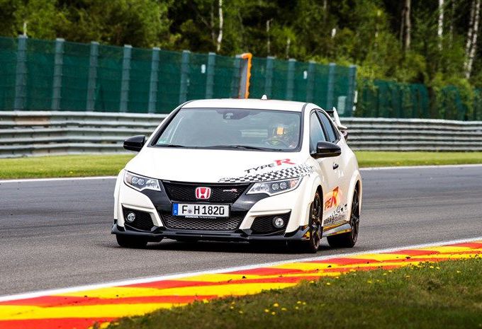 Honda Civic Type R legt rondetijden af op vijf circuits #1