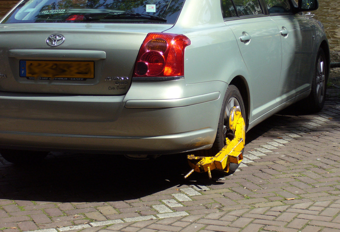 Parkeerticket Opgepast voor de wielklem | AutoGids