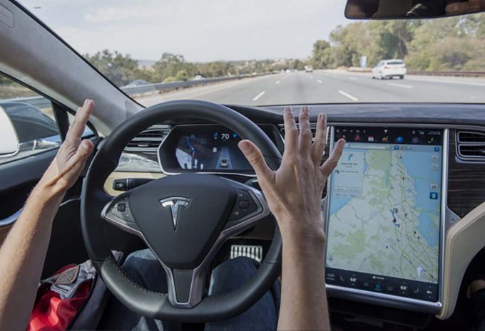 Tesla Autopilot: nog zelfstandiger #1