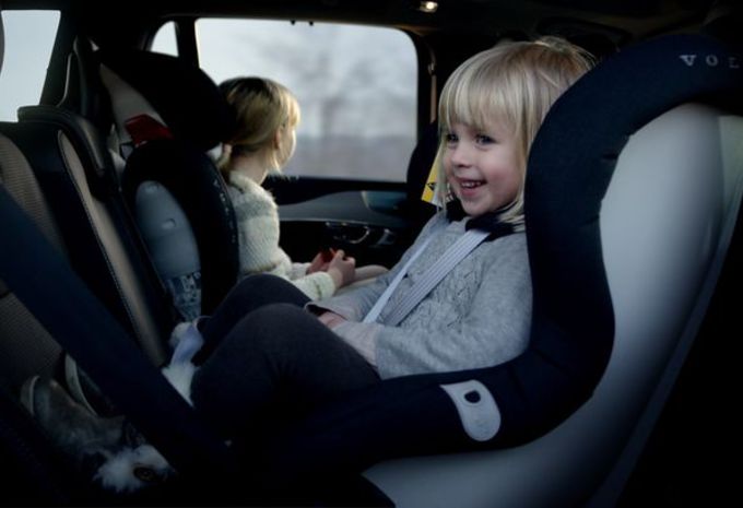 Volvo: nieuwe kinderzitjes #1