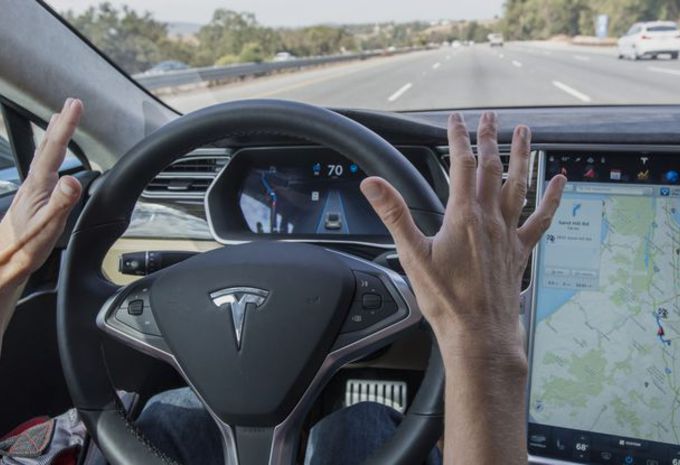 Tesla-promovideo van zelfrijdende Autopilot blijkt in scène gezet #1