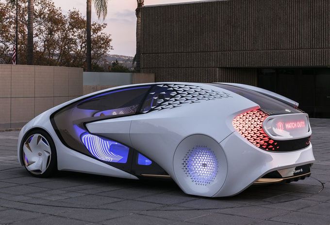 Toyota i-Concept: met zelflerende intelligentie #1