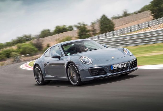 Porsche 911 krijgt geconnecteerde diensten en een kit met 30 pk meer #1
