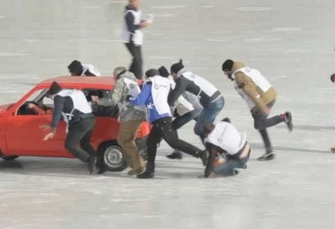 Car curling: een nieuwe Russische volkssport #1