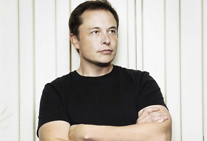 Tesla : Elon Musk critiqué par les actionnaires #1