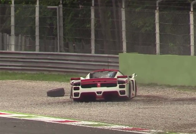 Il crashe sa Ferrari FXX #1