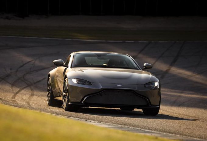 Aston Martin binnenkort met Mercedes-zescilinders? #1