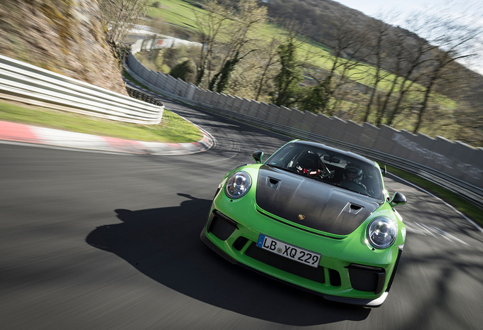 Fotos Groene Gifkikker Porsche 911 Gt3 Rs Knalt Rond De
