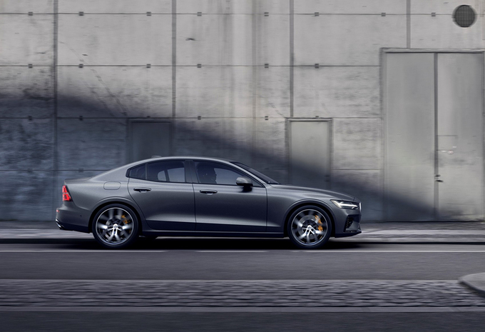 Fotos Volvo S60 T8 Twin Engine Als Polestar Engineered
