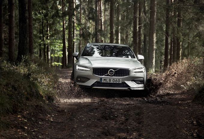 Volvo onthult nieuwe V60 Cross Country #1