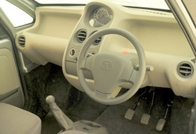 Photos Tata Nano Moniteur Automobile