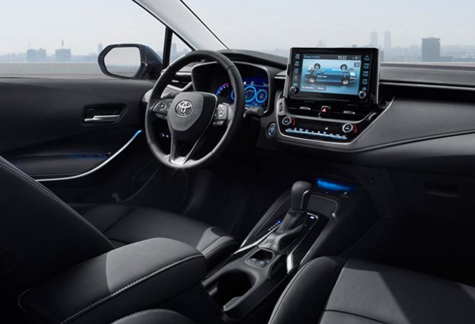 Toyota Corolla : Maintenant la berline #3