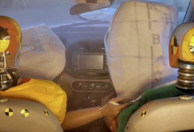 Hyundai et Kia présentent l’airbag multicollision #1