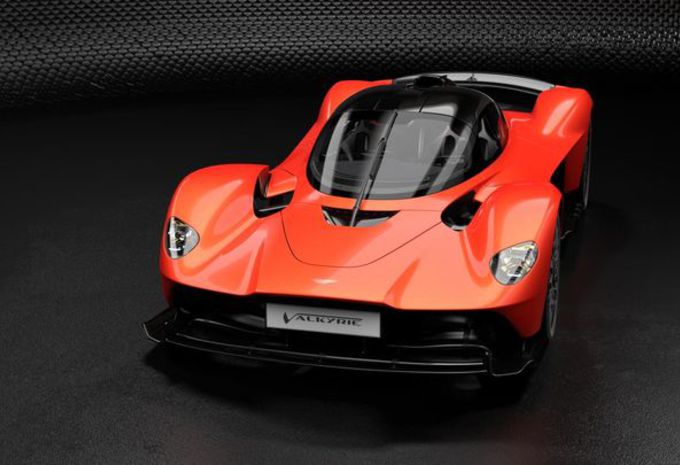 Aston Martin Valkyrie : la puissance officielle #1