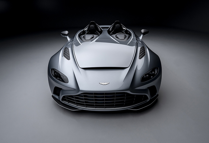 Aston Martin V12 Speedster : titilleur des 5 sens #1