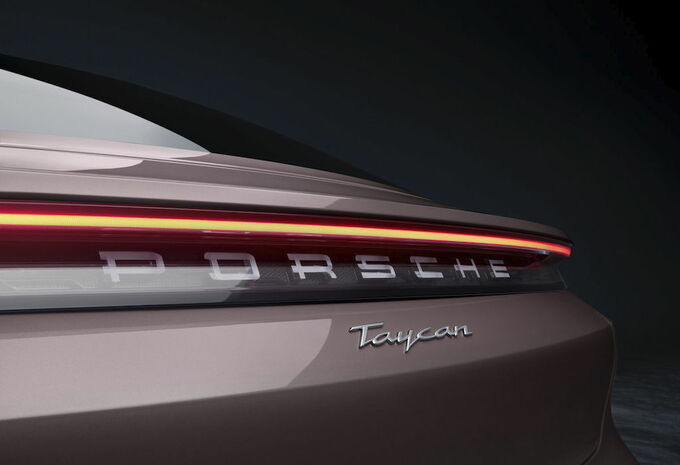 Porsche Taycan: met achterwielaandrijving en twee batterijkeuzes #1
