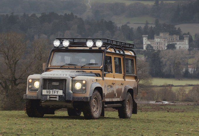 Le Land Rover Classic Defender Works V8 revient en version Trophy #1