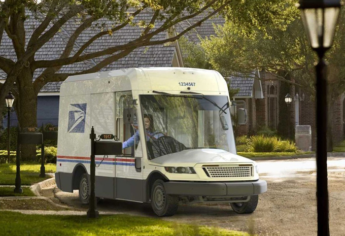 Amerikaanse postbodes krijgen na 34 jaar nieuw busje #1
