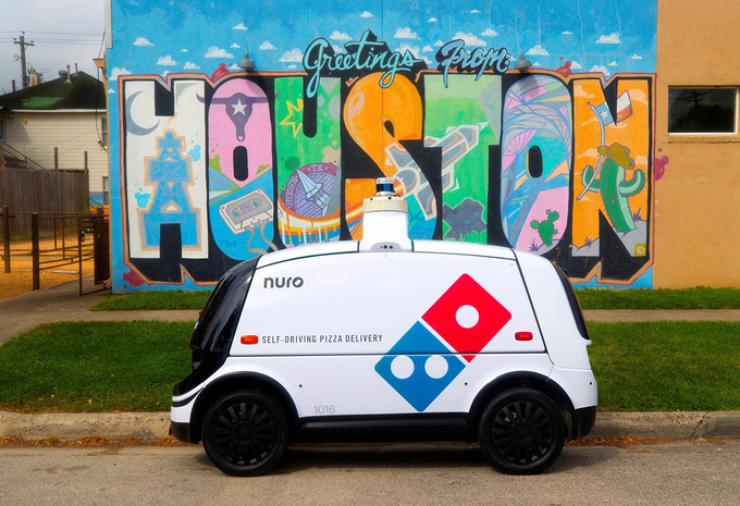 Domino's levert pizza's met autonoom autootje in VS #1