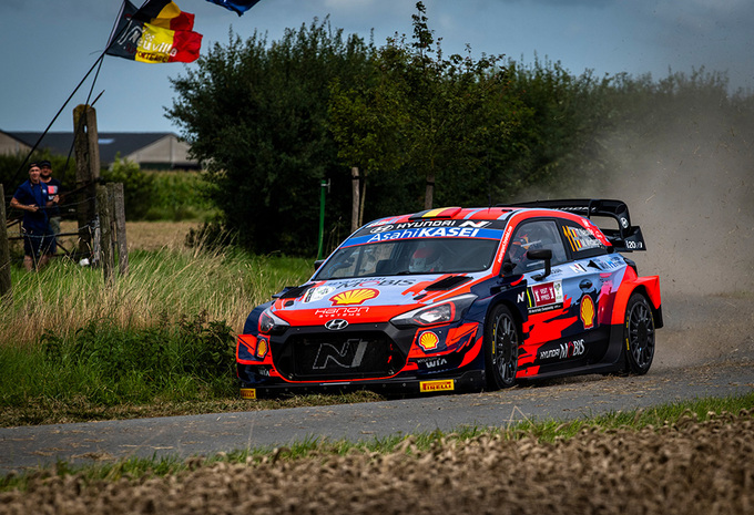 Thierry Neuville op halve dag van overwinning in Ieper ...