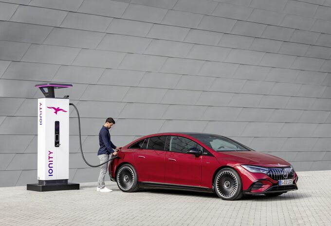 Mercedes-AMG EQE 43 en EQE 53 (2022)