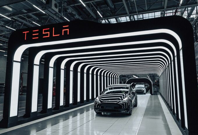Tesla Model Y: de eerste auto's uit Berlijn #1