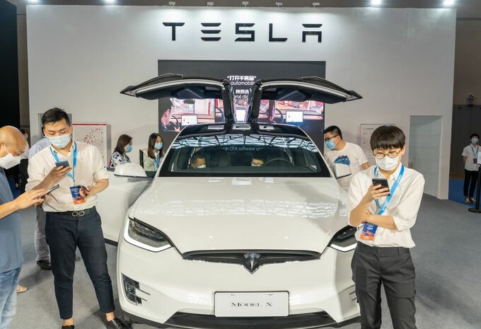 Covid houdt Chinese Tesla-fabriek gesloten #1