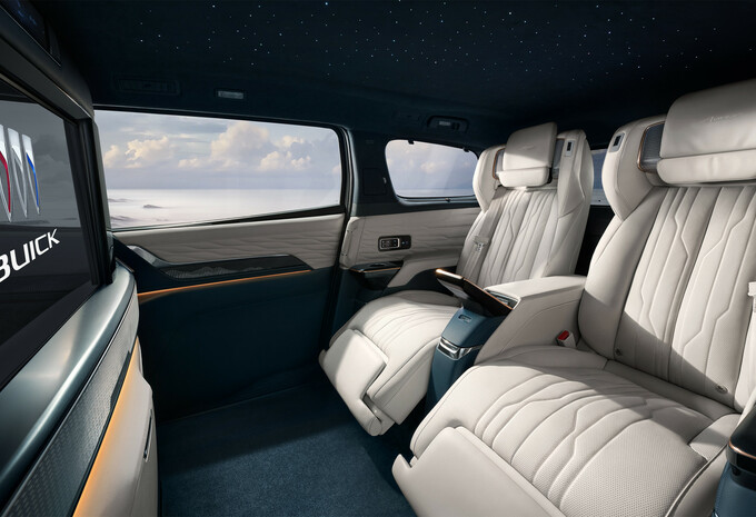 Dit minibusje heeft afgekeken van de BMW i7 #4