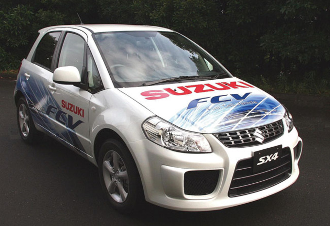 Suzuki SX4-FCV #1