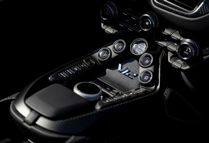 Laatste open doekje voor de Aston Martin V12 Vantage Roadster #6