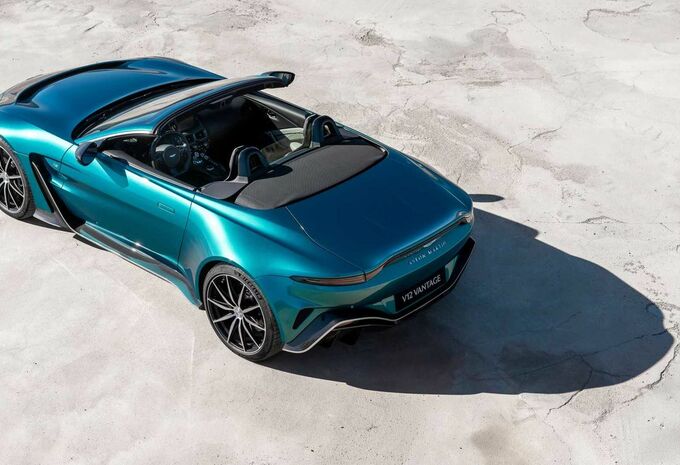 Laatste open doekje voor de Aston Martin V12 Vantage Roadster #9