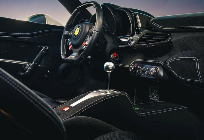 Wordt de Ferrari 458 Speciale beter met een handbak? #1
