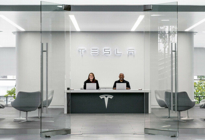 'Tesla-medewerkers deelden gevoelige opnames van auto's met elkaar' #1