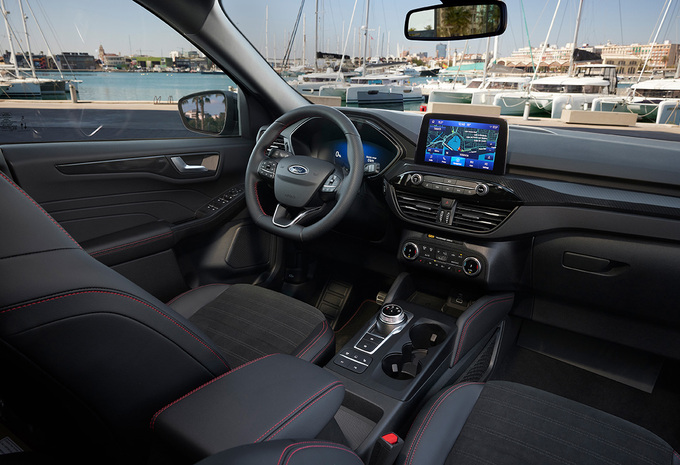 2023 Ford Kuga Graphite Interior