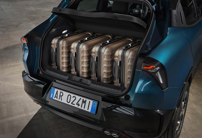 2024 Alfa Romeo Milano Veloce