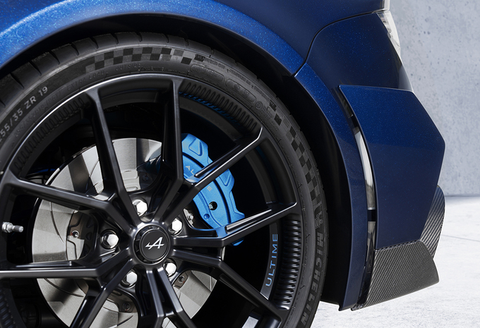 Alpine A110 R Ultime : la folie des grandeurs ? #8