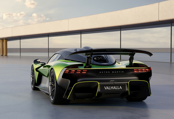 2025 Aston Martin Valhalla