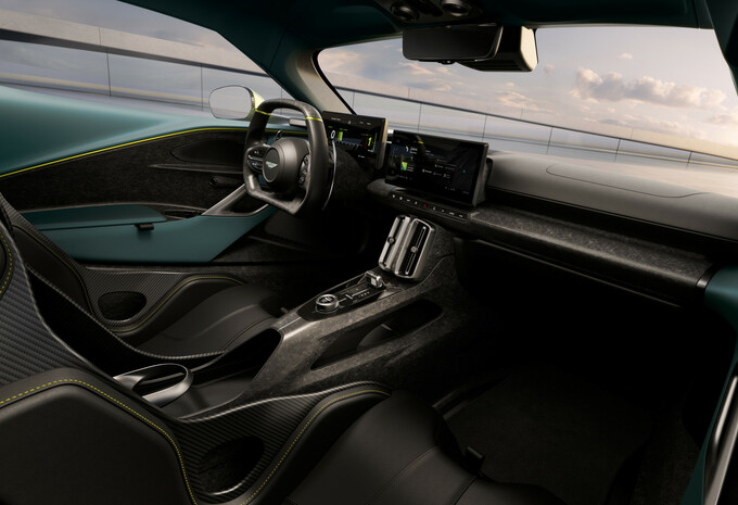 2025 Aston Martin Valhalla