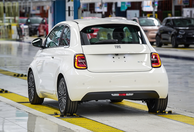 2025 Fiat 500 Hybrid