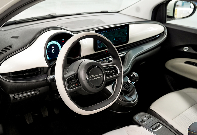 2025 Fiat 500 Hybrid